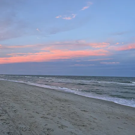 Oceanfront Newly Renovated 1st Floor Condo Sleeps 8  North Topsail Beach