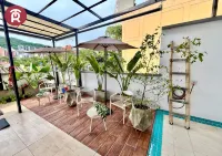 Reset (Hotel-Cafe-Coworking)