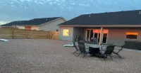 Kanab, Utah, Family, Outdoor Space, Zion's, Bryce, Grand Canyon, Best Friends - Kitchens