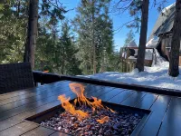Upscale Mountain Chalet in Blue Lake Springs, Free Wifi/Cable, Gas Fireplace Hotels in Arnold