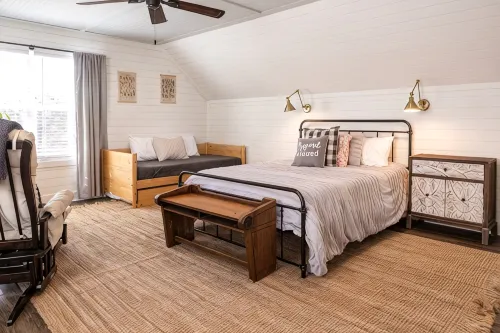 Quaint Carriage House - Minutes from Senoia and Trilith Studios.