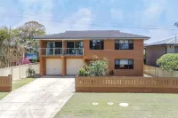 Byron's Beach House MylestomEntire home in Mylestom, Australia - 3-Star
