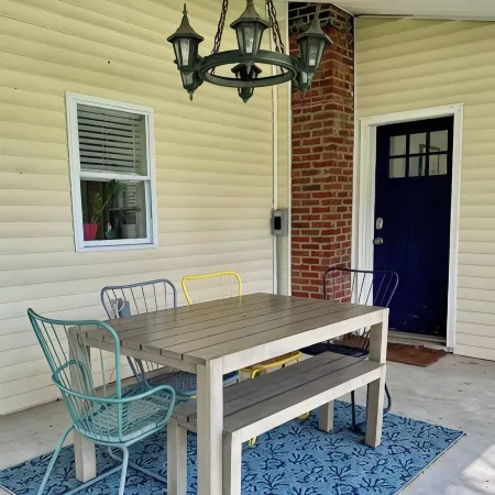 Spacious Farmhouse in Douglas; Walk to Downtown, Waterfront & Saugatuck!