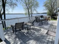 Elegant Lake Home with Hot Tub Hotels in Tomah