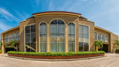 Hotel la Quinta Hotele w: 