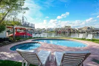 Lakefront Retreat with Pool, Spa, Golf, Fishing,  Boat slip, Kayaks & Marina - プライペートプール