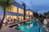 Amazing modern villa with heated pool and breath taking view