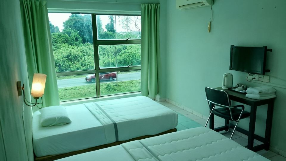 Highway Inn