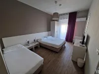 Hotel di Porta Romana Hotels near Brenta Station