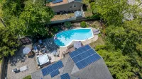 3 Bedroom Mimosa Pool Oasis, Sleeps 8, Outdoor Shower &Hot Tub.Dog & EV Friendly - Pools