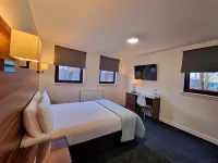 Premier Lodge - parking