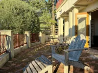 Quiet, Elegant Apartment with Beautiful Views of Terraced Garden