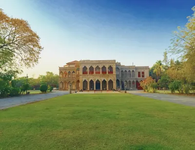 Nilambag Palace Hotel Hotel di 