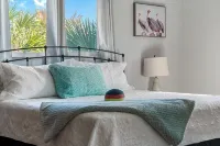 Uncrowded Beach Sunsets Just 50 Steps Away + 2 King Beds + Pac Man Arcade - Strand