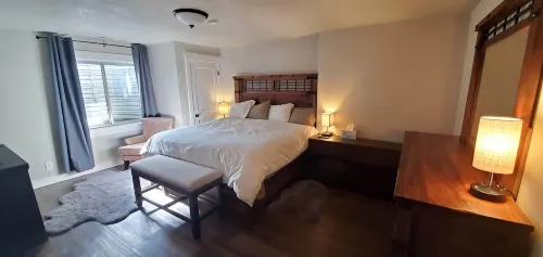 Private Downstairs Cottage