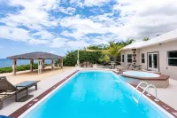 Luxury Oceanfront Cayman Brac Escape, Private Pool, 3Br Stunning Caribbean Views - sul mare