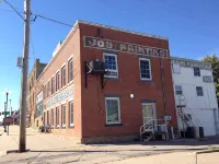 Caldwell Messenger Suites - parking