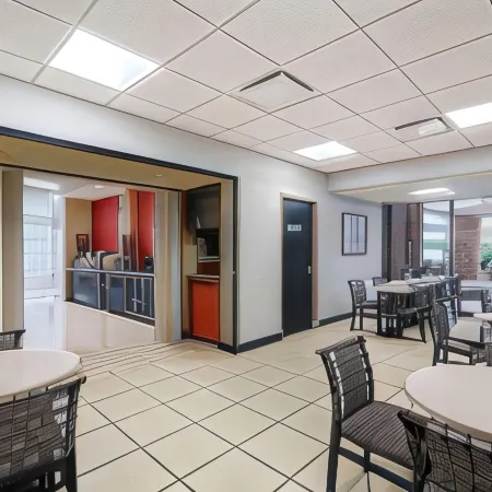 Super 8 by Wyndham Raleigh North East