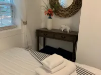 COZY,Newly renovated,West Shores ,short walk to Nasons Beach 🏖🏠 Hotels in Sebago