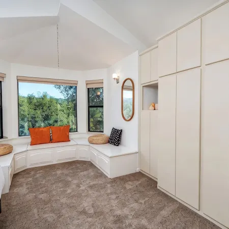 Spacious Mountain View Home - Pool, Spa, Game Room & Stunning Views [Sleeps 16]
