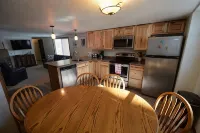 Black Hills Cabin Located Off The Beaten Path Perfect For Some R&R at Miners! - 샬레 호텔