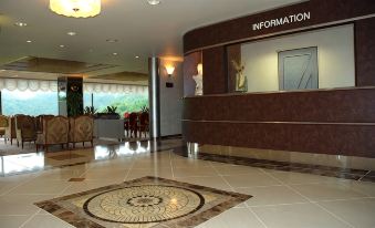 Maizuru Country Club Hotel Lodge