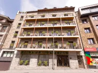 Yomo Petit Paris Hotels in Encamp