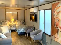Mornington Peninsula Retro Caravans Hotéis em Rye