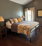 Beautiful Country Home with Large Covered Porch - Boutique