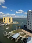 GORGEOUS PENTHOUSE-Best bayfront and gulf water views around! Ocean/Pool access! - Boutique