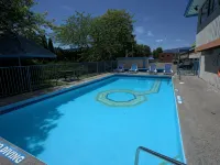 Recreation Inn and Suites Hotels near Crawford
