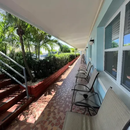 Beachside Resort Motel