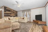 Wolf River Cabin B - Fremont, WI