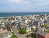 Spacious and Homey 6-Bed Beach House in Salisbury