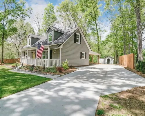 Charming Getaway on the Greenway! Hotels in Fort Mill