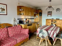 Bright south-facing apartment, 12m2 balcony, splendid view of the resort at the foot of the slopes - Wifi