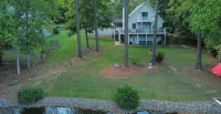 An amazing waterfront home on Lake Gaston. The perfect lake house. - Wifi