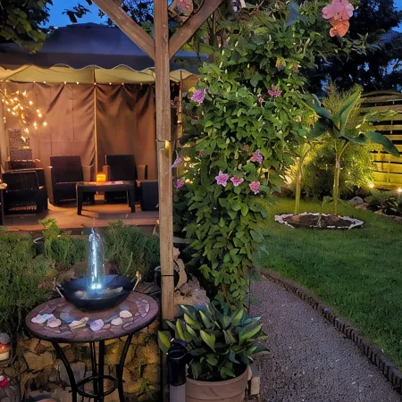 Apartment mit Terrasse und Großen Garten