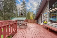 Girdwood Alyeska Chalet Hot Tub, Sauna, Jet Tub, Pool Table, Sleeps 12, walk2ski - Boutique