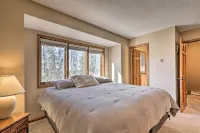 Sunset Mountain View Townhome and Winter Park Ski/Hike/Bike Hub