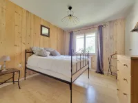 Family Home with Jacuzzi, Swimming Pool and Gym