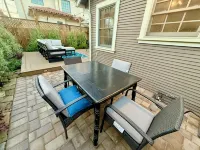 Peaceful, Updated Cottage. Walk to Town & Beach. - Country Houses