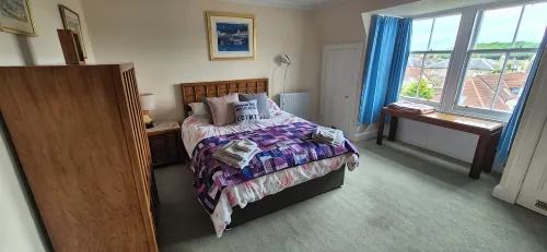 Elie - well appointed flat