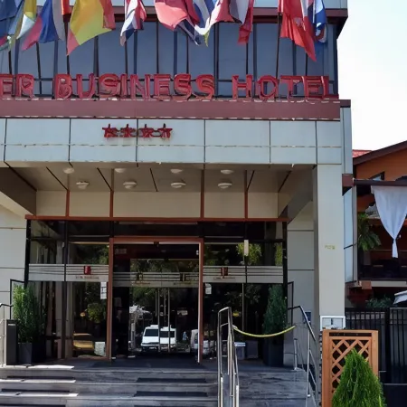 Inter Business Bucharest Отели рядом с достопримечательностью «Парк Титан»