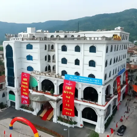 Hai Yen Luxury Hotel Hotels in Cam Pha