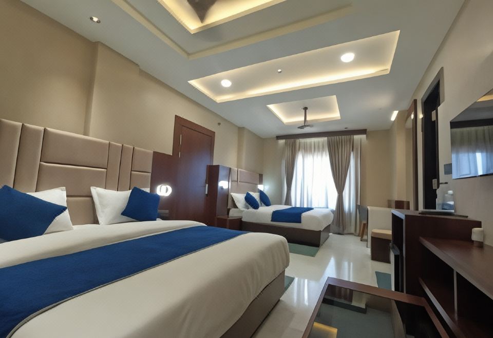 Hotel Devraj Palace - Housity