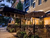 St Charles Inn, Superior Hotel Hotels near Samuel Square