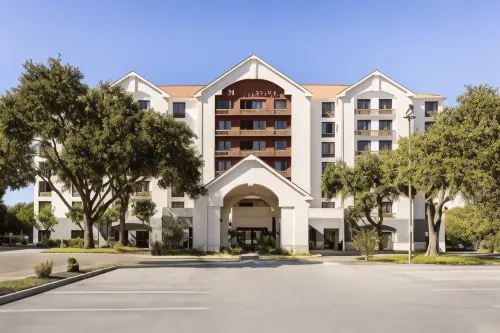 Hyatt Place San Antonio Riverwalk - Airport Shuttle