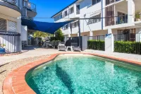 River Sands Apartments - Pools