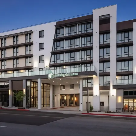 Holiday Inn & Suites Monterey Park - Los Angeles